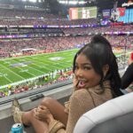 Gabrielle Union Instagram – I’m here for Usher but I hope the 49ers win ☺️