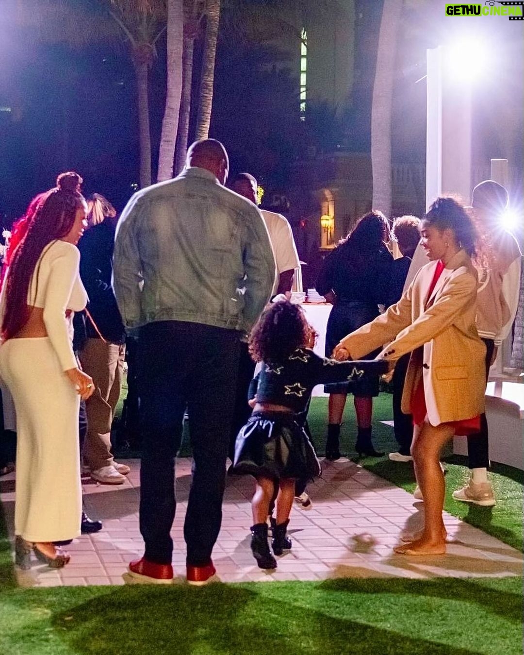 Gabrielle Union Instagram - We’re so blessed to spend year after year with you 🎂 @dwyanewade