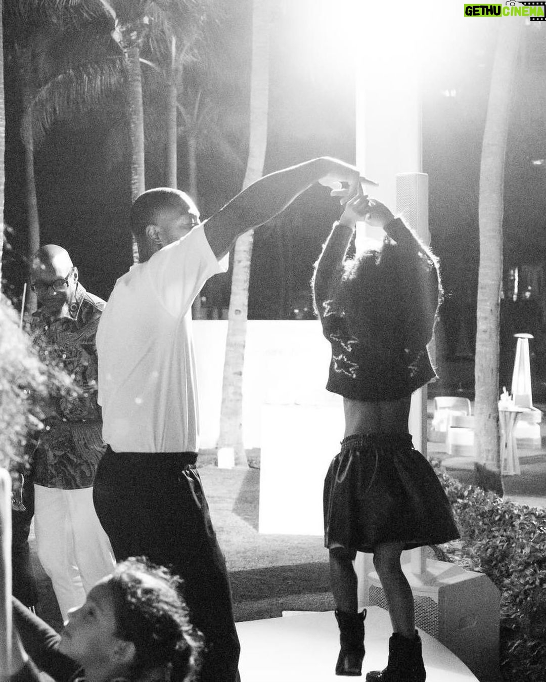 Gabrielle Union Instagram - We’re so blessed to spend year after year with you 🎂 @dwyanewade
