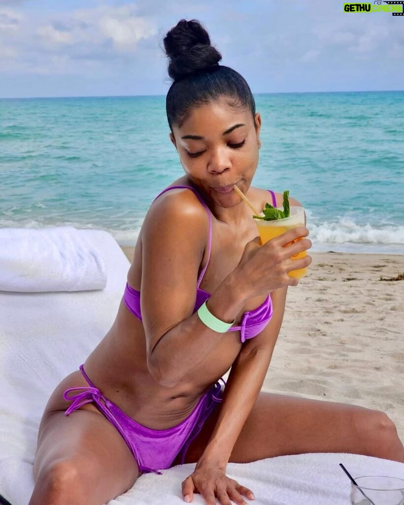 Gabrielle Union Instagram - Extra without the charge 😙 Miami, Florida