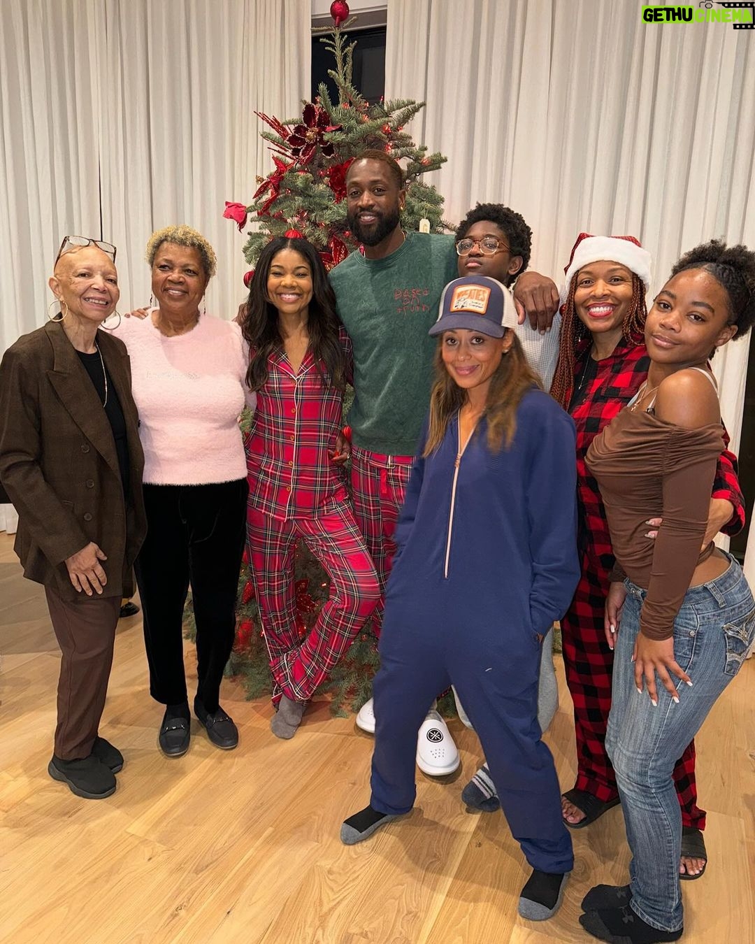 Gabrielle Union - 621.2K Likes - This year we asked for the gift of family, and we were more than blessed. Wishing you and yours blessings upon blessings. ā„ļø