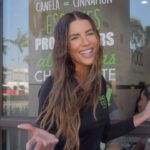 Gaby Espino Instagram - Obvioo q se puede comer rico y saludable!!! No sé q seria de mí, sin ellos jaja 🙌🏼🙌🏼🙌🏼🙌🏼 los amooo @sanofoodmiami 💚💚💚💚 Miami, Florida