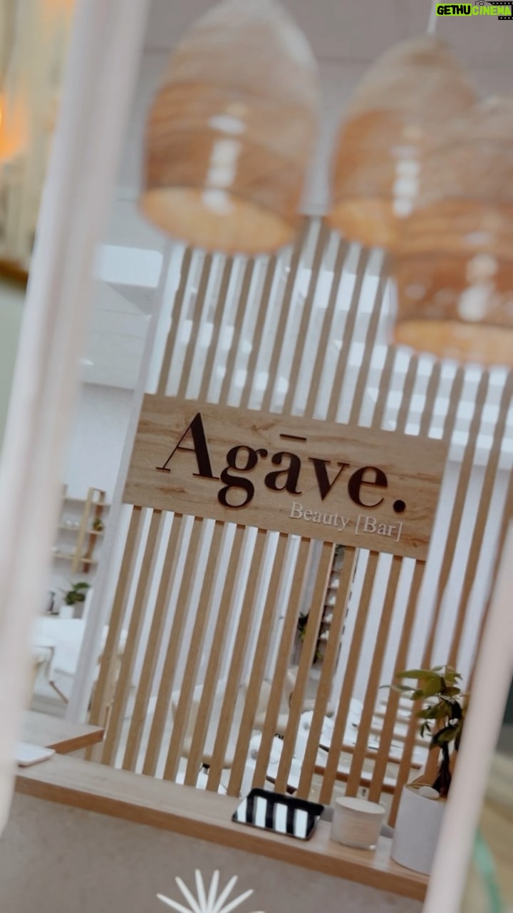 Gaby Espino Instagram - Heyyy… Tenemos disponibilidad esta semana en Agave Beauty Bar Miami DORAL y MIDTOWN !!! Así q si estás en Miami regálate un tiempo para ti y ven a consentirte 😍 escríbenos a @agavebeautybarmiami o entra al link en mi Bio o Stories para q hagas tu cita. #agavebeautybarmiami #manicuremiami #browlamination #browsmiamiflorida #browshaping #browsmiami #lashesmiami #eyelashesextensions #spraytanning #waxingmiami #spraytanmiami