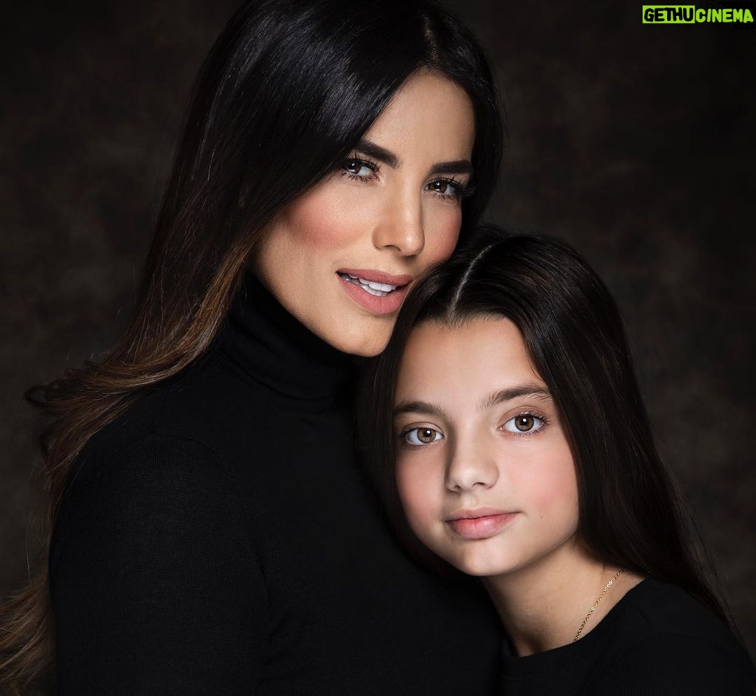 Gaby Espino - 363.4K Likes - GRACIAS por escogerme como mamá…Por ser mi motor y mi fuerza… Y por completar mi felicidad. Los amo con mi vida!