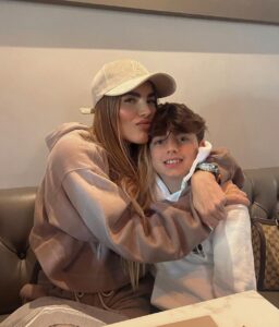 Gaby Espino Instagram - Hoy cumple 11 mi mejor amigo ! 😎✌🏻 I love u con mi vida!!!!! #NickCanelaEspino