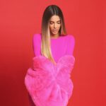 Gaby Espino Instagram - Sin maquillaje soy fantástica, maquillada soy una jodida obra de arte…! 🤷🏻‍♀️🤪 Thanks: @cleimarphotography @britneymartinss @marv.makeup @magdayamin @tatanmiami @armandeusbrickell
