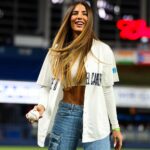 Gaby Espino Instagram - Venezuela loves @gabyespino 🇻🇪 #HomeOfBeisbol #SerieDelCaribe Miami, Florida