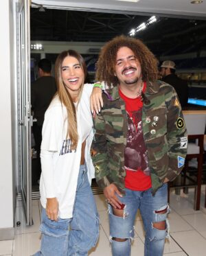 Gaby Espino Instagram - Venezuela loves @gabyespino 🇻🇪 #HomeOfBeisbol #SerieDelCaribe