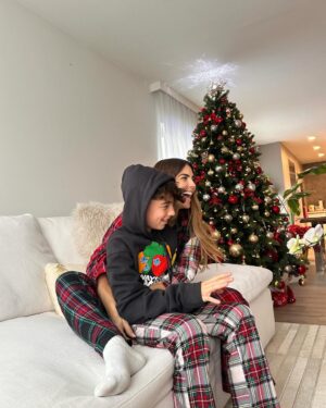 Gaby Espino Instagram - Mi bandita. 
Feliz navidad 😎