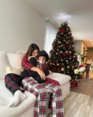 Gaby Espino Instagram - Mi bandita. 
Feliz navidad 😎