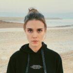 Gaia Weiss Instagram - 25.11 - International day for the elimination of violence against women. « All human beings are born free and equal in dignity and rights. They are endowed with reason and conscience and should act towards one another in a spirit of sisterhood/brotherhood. » Only in France, 102 women died at the hands of their partner or ex-partner since the 1st of January. This is why I’m supporting @enavanttoutes action combatting all forms of violence against women and the LGBTQIA+ community. Part of the gain of sales of this @libra.wrlwd sweater will be donated to the non profit organization @enavanttoutes Dead Sea, Israel