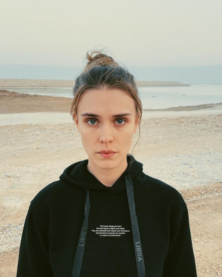 Gaia Weiss Instagram - 25.11 - International day for the elimination of violence against women. « All human beings are born free and equal in dignity and rights. They are endowed with reason and conscience and should act towards one another in a spirit of sisterhood/brotherhood. » Only in France, 102 women died at the hands of their partner or ex-partner since the 1st of January. This is why I’m supporting @enavanttoutes action combatting all forms of violence against women and the LGBTQIA+ community. Part of the gain of sales of this @libra.wrlwd sweater will be donated to the non profit organization @enavanttoutes Dead Sea, Israel