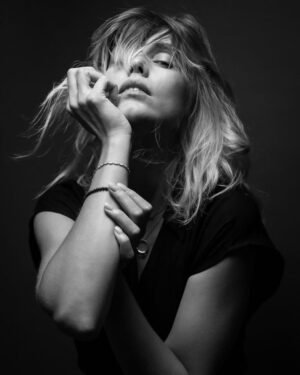 Gaia Weiss Instagram - The @rosabursztein effect.
Embrace your sensuality 🔥

Picture by the very talented @matthieu_camille_colin79
