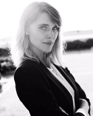 Gaia Weiss Instagram - I’m honored to be a member of the jury @festivalplurielles celebrating women in the cinema industry. I’m surrounded by incredibly strong and inspiring women (and man 😉)
Very high quality selection, the competition’s gonna be hard 💥 
Thank you @quentindelcourt_off 

Photo by the talented @sylviecastioni