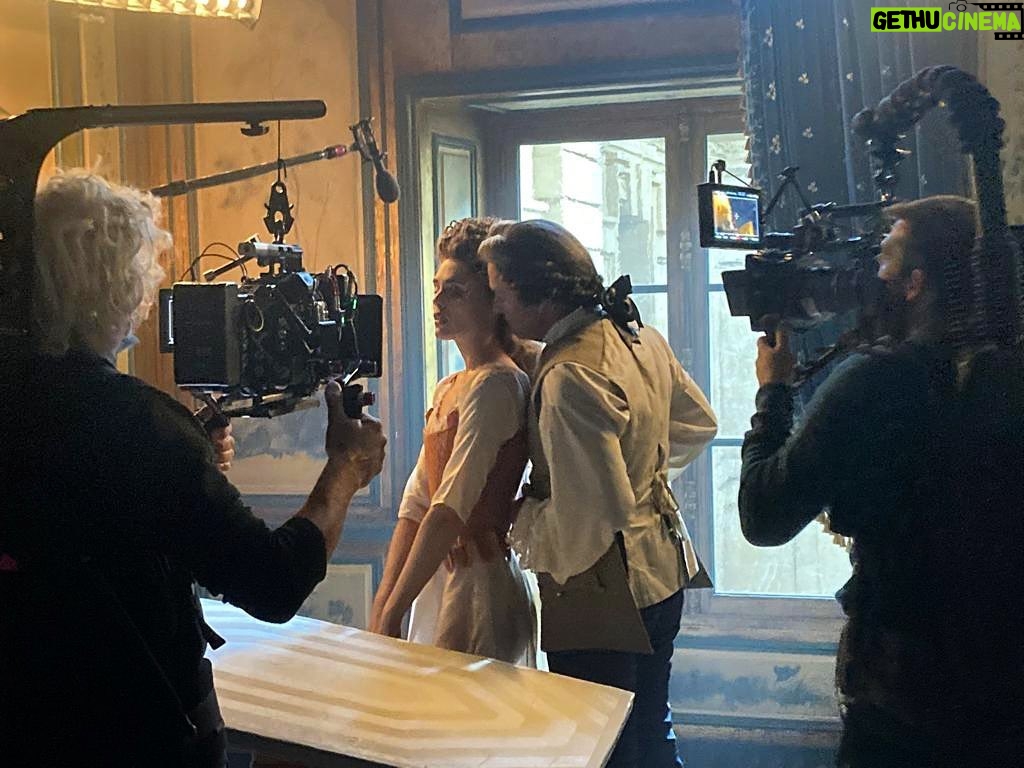 Gaia Weiss Instagram - Such a beautiful adventure with an incredible cast and crew. I’m excited to finally be able to share it with my British peers 🇬🇧 « Marie-Antoinette » will be out December 29th on @bbc 2 and @bbciplayer
