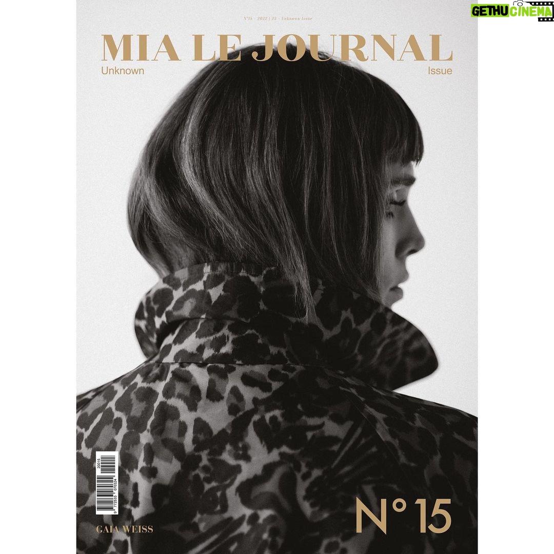 Gaia Weiss Instagram - As happy as a lark that the cover we shot with @robertakrasnig for @mialejournal is out! I had a blast shooting with this wonderful team ❤️ @amelianna70 fashion editor @cosettagiorgetti makeup @ezio_diaferia_ hair @marinamicuccio production @federicatrottamureau art direction And of course my lovely agents @ohmybos @zzoimage @dmanagementgroup