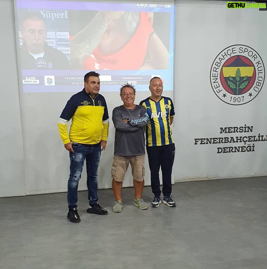 Gani Müjde Instagram - Mersin Fenerbahçeliler derneğinde Maçı izliyorum.Konukseverlikleri için teşekkürler.Başarılar.👏👏👏👏 @mersinfenerbahcelilerdernegi