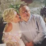 Gani Müjde Instagram – Bir rüya 23 yıl sürer mi? Sürüyor işte… Evlendiğimiz günden, 7 temmuz 2000 den beri rüya gibi geçen 23 yıl için sana minnetarım sevgilim. Bir 23 yıl daha seninle olmak için hemen imzamı atabilirim. @belmacanciger