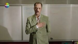 Gani Müjde Instagram - Ben dün izledim. Çok sevdim. Eminim ki siz de çok seveceksiniz. İçi dışı bir adam Sadi Payaslı. Kendi halinde bir Coğrafya öğretmeni ; ama "eski işi ne bu adamın?" diye sorarsanız söylemem... 
Biraz beklemeniz lazım. @bkmonline @zumrutarolbekce @ltndnmz @nunucan @ghbgdizi