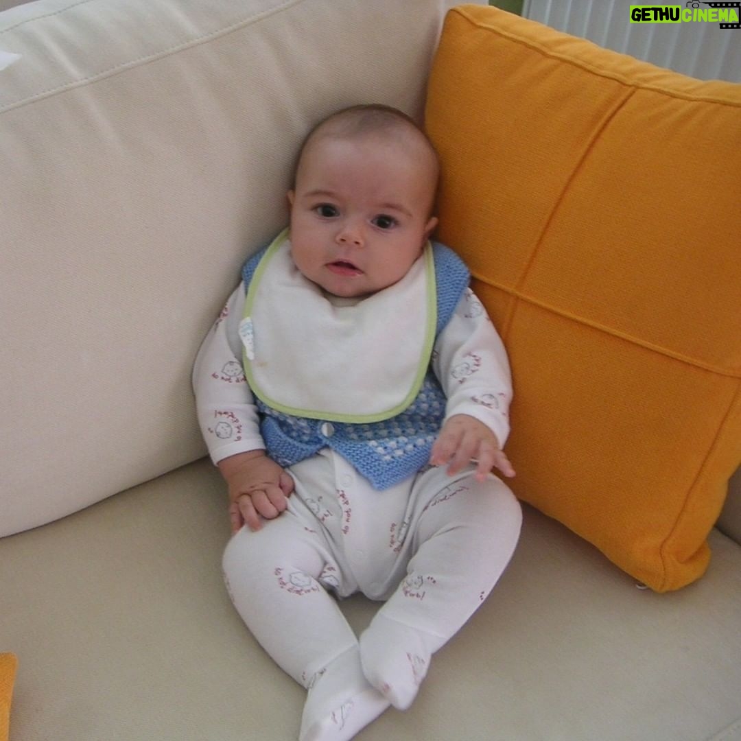 Gani Müjde - 1.2K Likes - Kendisi büyüdü ve 18 oldu ama yüreği hep üç yaşındaki bir bebek saflığında. O yüzden benim her zaman büyümeyen koca bebeğim olacak... @ardamujde 😍❤️😍
