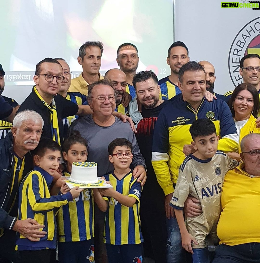 Gani Müjde - 510 Likes - Mersin Fenerbahçeliler derneğinde Maçı izliyorum.Konukseverlikleri için teşekkürler.Başarılar.👏👏👏👏 @mersinfenerbahcelilerdernegi