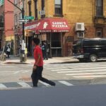Gani Müjde Instagram - Newyork'ta pizzacı açtık.Haydi hayırlısı. 😜😜😜 Şaka bir yana birçok konuda dünya standartlarının üstündeyiz. Bankacılık,online hizmetler (getir, bana bi, migros sanal market vs...) Hele THY bambaşka bir kulvarda bence.Paramla biletimi aldığım için daha rahat yazabiliyorum. Bu vesile ile THY'ye personel alımı yapan her kimse tebrik ederim kardeşim.Bu kadar iyi ve liyakatli personel seçimine hazır değiliz biz.😄Newyork yolculuğumda mutluluğumuz için çırpındılar adeta.Yer hizmetlerinden, müşteri ilişkilerine, kabinden uçuş sorumlularına kadar hepsi harikaydı hepsi.Teşekkürler @turkishairlines