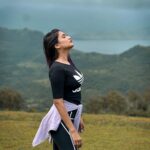 Garima Chaurasia Instagram – Time to detox 
amidst nature..🍃
.
.
📸& 🎨: @nitin_.1610 
#gimaashi #traveldiaries #pune #satara #explore #nature #trek #gimaians Pune, Maharashtra