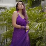 Garima Chaurasia Instagram – Just looking like a wOW! In this JAAMUN purple color 🤪Kuch toh baat hai is colour me😍💜

Outfit: @lucknow_i_chikan 
#gimaashi #gimaians