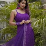 Garima Chaurasia Instagram - Just looking like a wOW! In this JAAMUN purple color 🤪Kuch toh baat hai is colour me😍💜 Outfit: @lucknow_i_chikan #gimaashi #gimaians