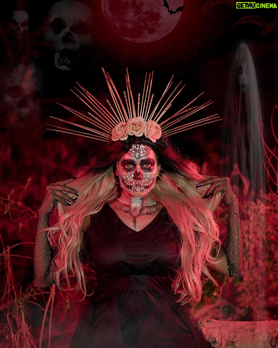 Garima Chaurasia Instagram - π§ββοΈπ SKULL QUEEN ππ§ββοΈ π Happy Halloween π . . My 2nd Makeup lookππ»ββοΈπ¬ Howβs the look guys? . Last one is my favπ» . PS: it was so tough for me to paste these big size rhinestones on face ππ»ββοΈ Still I managed some howπ
Meri thodi Bht face art skillsπ Makeup & edit by : ππ»ββοΈ πΈ: @nitin_.1610 #halloween #halloweenmakeup #faceart #gimaashi #facepaint #gimaashi #gimaians #halloween2023 #skull #skullqueen