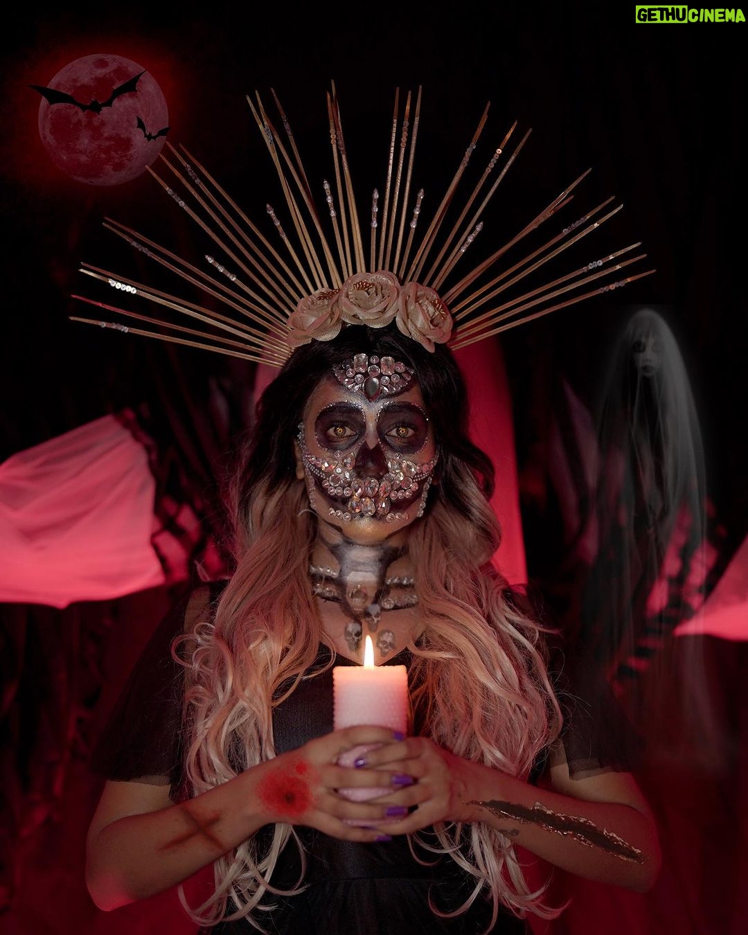 Garima Chaurasia Instagram - π§ββοΈπ SKULL QUEEN ππ§ββοΈ π Happy Halloween π . . My 2nd Makeup lookππ»ββοΈπ¬ Howβs the look guys? . Last one is my favπ» . PS: it was so tough for me to paste these big size rhinestones on face ππ»ββοΈ Still I managed some howπ
Meri thodi Bht face art skillsπ Makeup & edit by : ππ»ββοΈ πΈ: @nitin_.1610 #halloween #halloweenmakeup #faceart #gimaashi #facepaint #gimaashi #gimaians #halloween2023 #skull #skullqueen