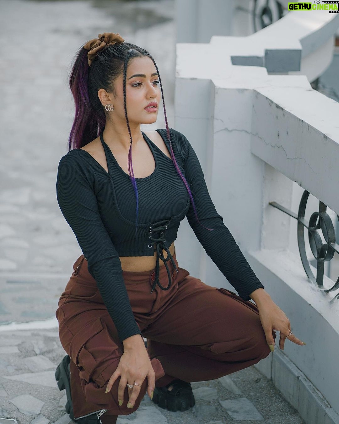 Garima Chaurasia Instagram - I’m not good for you🕷️ #gimaashi