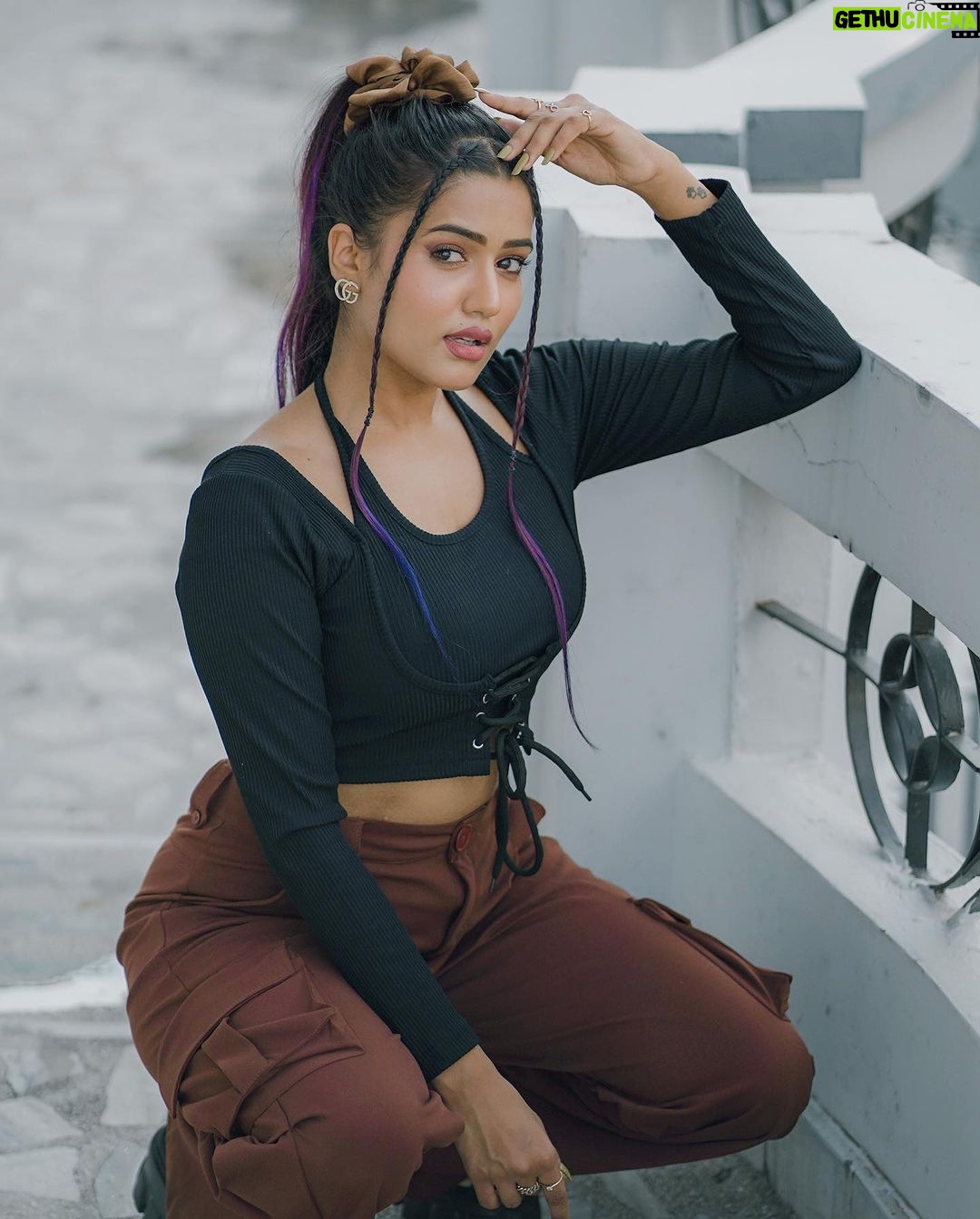 Garima Chaurasia Instagram - I’m not good for you🕷️ #gimaashi
