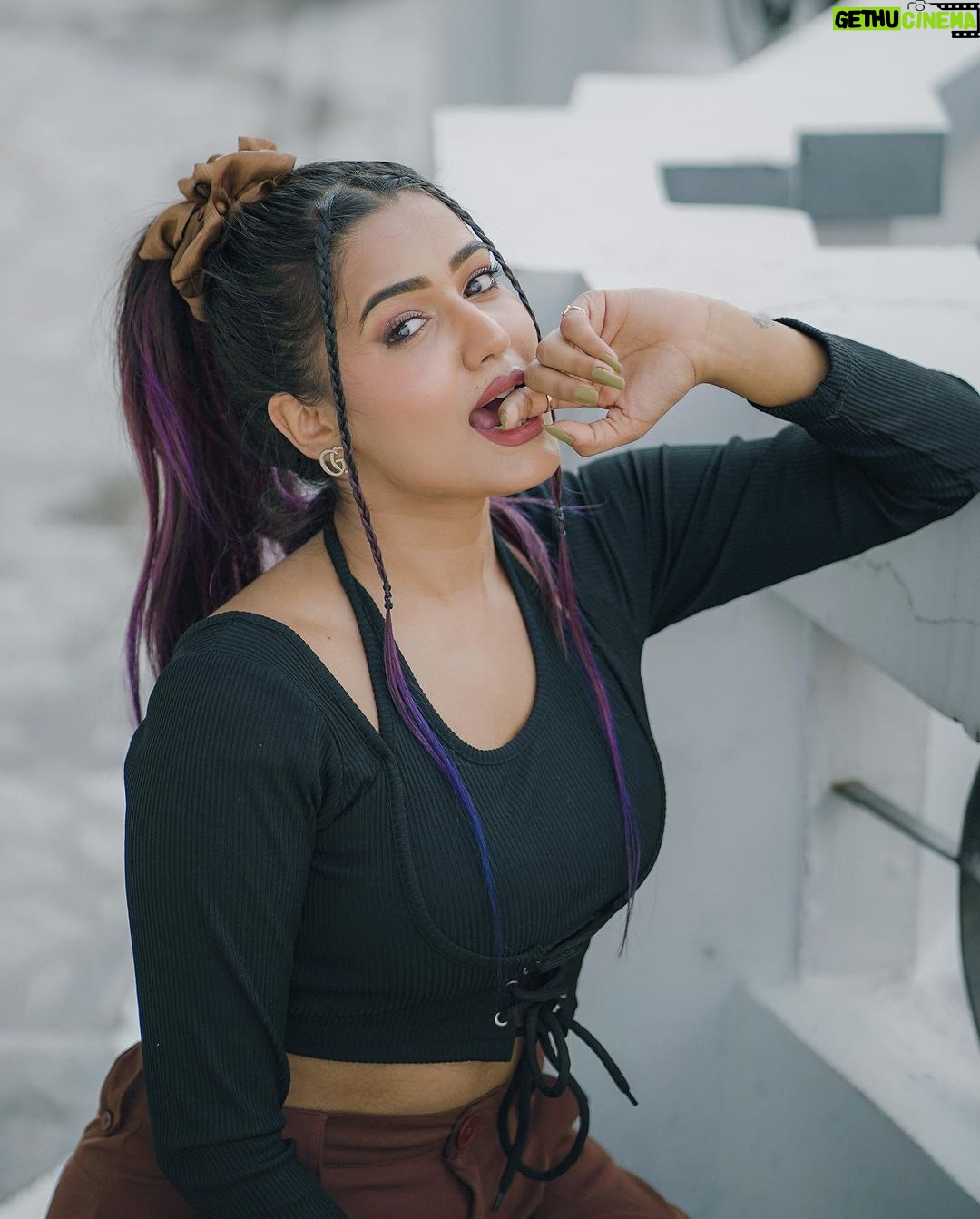 Garima Chaurasia Instagram - I’m not good for you🕷️ #gimaashi