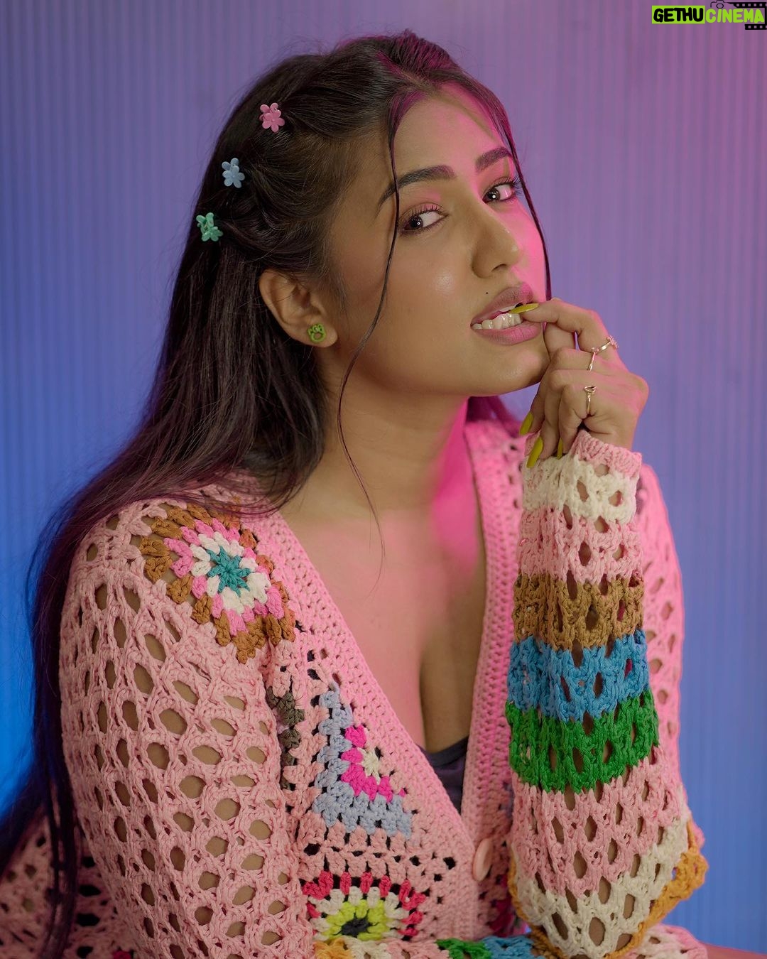 Garima Chaurasia Instagram - 🧁 or 🍭? . Outfit: @shop.dlanxa @alishasabharwal_ Styling: @styling.your.soul . 📸: @nitin_.1610 #gimaashi #picoftheday #gimaians
