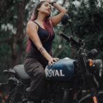 Garima Chaurasia Instagram - 5th one is my Fav!💙 Which one is yours? 💁🏻‍♀️ . . 📸: @welcomeishu3694 #gimaashi #bikelover #royalenfield #hunter #picoftheday #nature #gimaians #biker