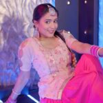 Garima Chaurasia Instagram - Apka focus BLURRR hua ya nhi ? 😉 @sachettandonofficial @paramparatandonofficial ♥️ . #blur #gimaashi #reels #gimaians #trending #newsong