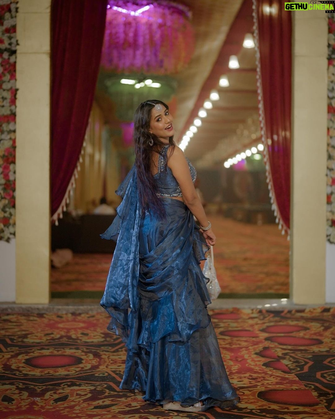 Garima Chaurasia Instagram - Ve Haaaniyyaaa💙 . #gimaashi #gimaians