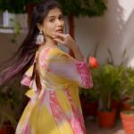 Garima Chaurasia Instagram - Janaabe Jaaniyaaaa…💖 . @rivarora_ @ayaanzubair_12 @javedali4u @vyrloriginals Wearing : @tanhai.in ✨ #janaabejaaniya #lovesong #trending #reels #gimaashi #gimaians