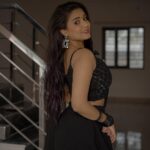 Garima Chaurasia Instagram - Rishte ke liye ye pics perfect h naa guys? 🤪🤷🏻‍♀️ #gimaashi #gimaians #ethniclove #blacksaree