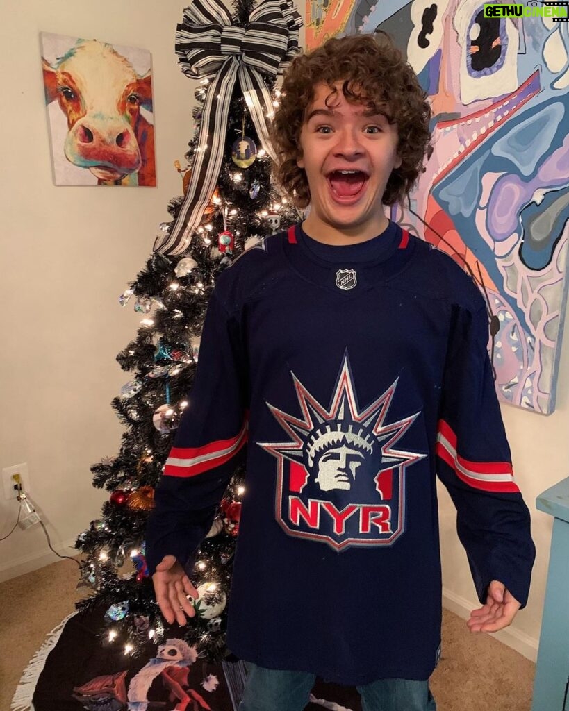 Gaten Matarazzo Instagram - Super excited to see the @NYRangers are bringing back the Liberty reverse retro jersey for this year’s quest for the cup, GO RANGERS!