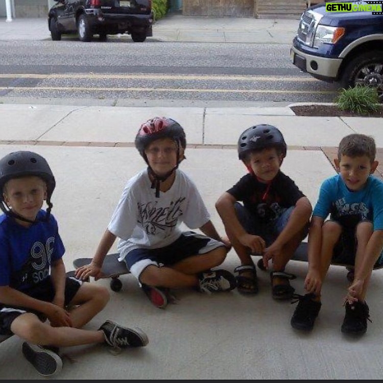 Gaten Matarazzo Instagram - Can’t believe it’s been six months since we lost you. Miss you Joe. Always will❤️