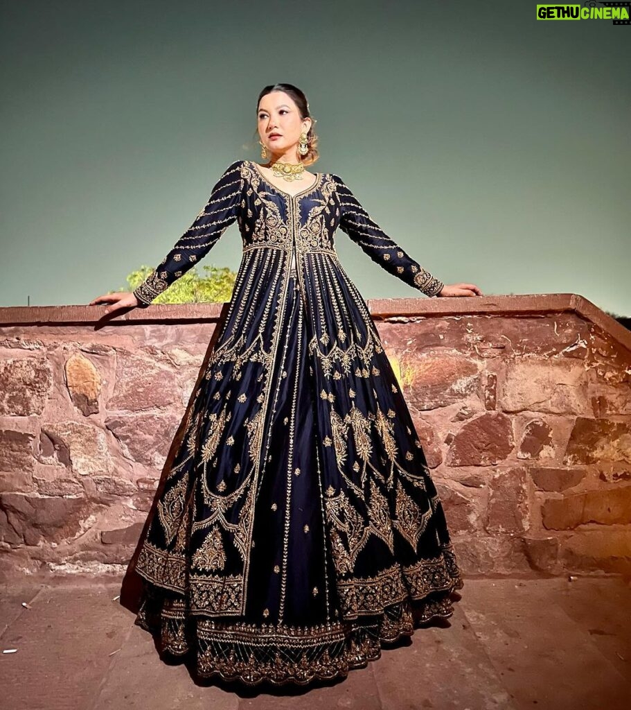 Gauahar Khan Instagram - Rajasthani Chori Outfit:@jigarmaliofficial Jewellery: @bharatsonsjewellers Styling : @devs213 assisted by @krutikaa_sharma Mehrangarh Fort Jodhpur