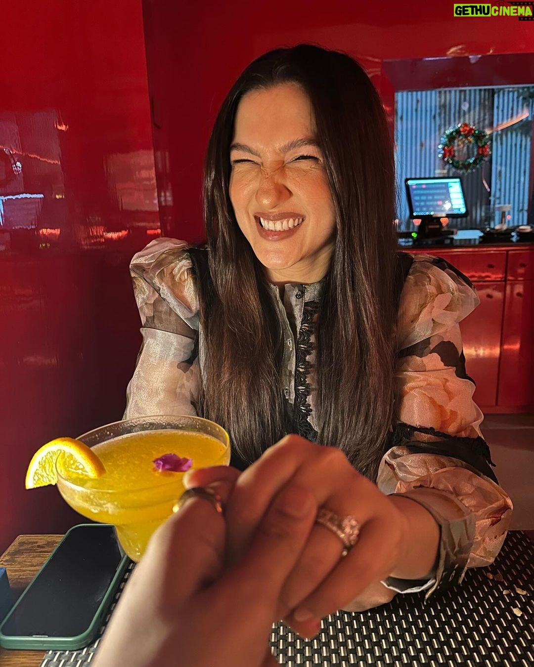Gauahar Khan Instagram - Happy 3 years Jaanu ♥️ #alhamdulilah . . . 📍 @era_communication @wakaimumbai Wakai