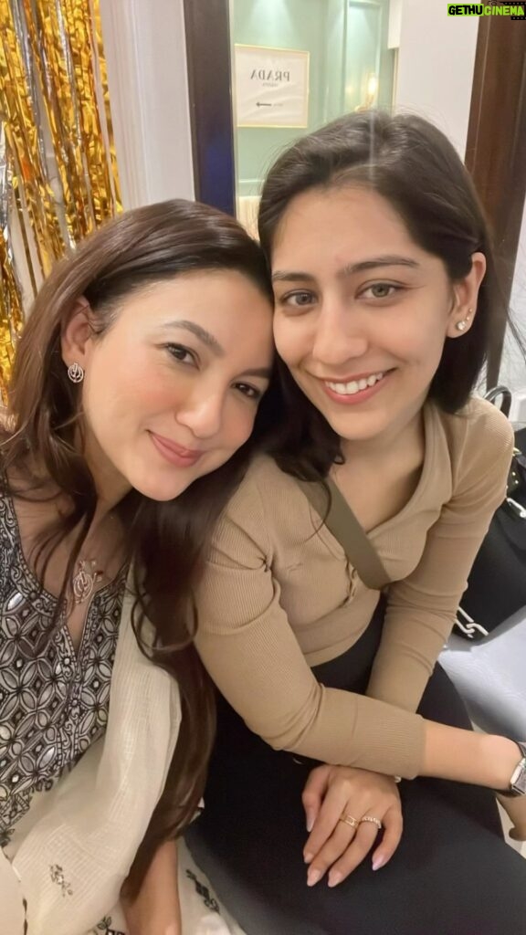 Gauahar Khan Instagram - To the queen of heart and luxury 😉 heheheheh my sehru! Happy birthday @sahyrkohli may u always shine bright in life , with happiness, health and of course wealth 😆 !!!! U deserve the best . Miss u 🩷 kisses . To allllll our memories n more that we shall make , in sha Allah. Ameen . Also now an addition to your list of buddies is #Zehaan ❤️ he wishes u too .