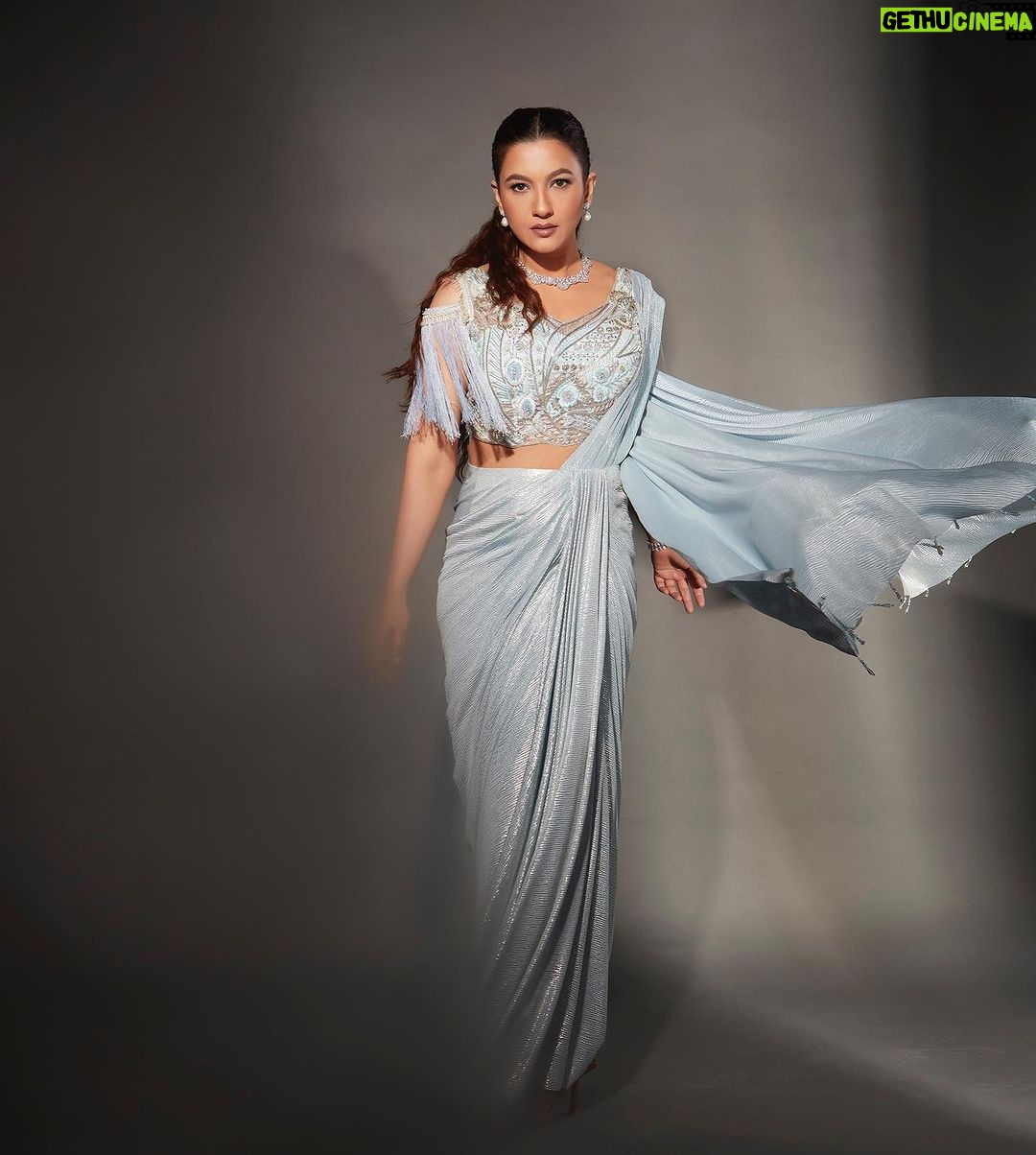 Gauahar Khan Instagram - Diwali Dhamaka on #jhalakdikhlajaa11 with me as the host @sonytvofficial ! 💥 #ownit #week1 Outfit : @sartoriale_ Jewellery : @h.ajoomal Styling : @devs213 assisted by @krutikaa_sharma Camera 📸: @shivamguptaphotography Mumbai, Maharashtra