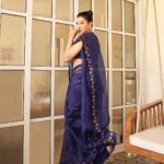 Gauahar Khan Instagram - Wore a saree after pregnancy and delivery , so almost 1.5 yrs later . 🙋🏻‍♀️💙 Saree : @priyalprakashhouseofdesign Jewellery : @sunitaguptajewellery Styling : @devs213 assisted by @krutikaa_sharma Camera 📸 : @visualaffairs_va