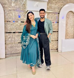 Gauahar Khan Instagram - From strangers to fiancé in 1 month , to husband and wife in 4 months , to Alhamdulillah mom n dad in 2 years , we r graduating from the best universe called LIFE . 😬♥️ ma sha Allah laa quwwata illa billa . 

#husbandandwife #gaza🦋  #weddings #dressup