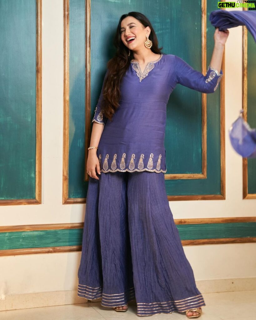 Gauahar Khan Instagram - Purple Passion 💜 ! swipe left Outfit : @almaaribypooja Jewellery : @bharatsonsjewellers Styling : @devs213 assisted by @krutikaa_sharma 📸 : @dieppj Mumbai, Maharashtra