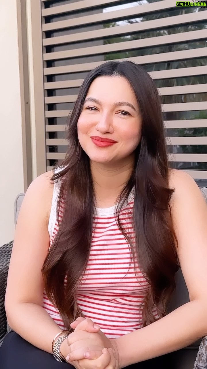Gauahar Khan Instagram - Cheering & applauding for #Taali! What an amazing show! Brilliant work by my favourite, @sushmitasen47 who has acted so gracefully. ❤️ @shreegaurisawant you’re unstoppable !!!! Do watch this emotional journey on @officialjiocinema 👏